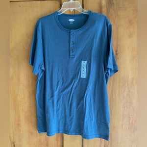 Crewneck, short sleeve shirt